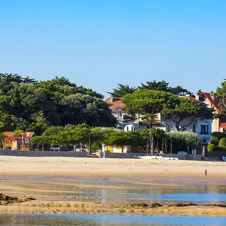 Vakantiehuis Maison Familiale A : 3 Chambres, Jardin Sous Les Pins, Wifi Fibre, Proche Et Centre
