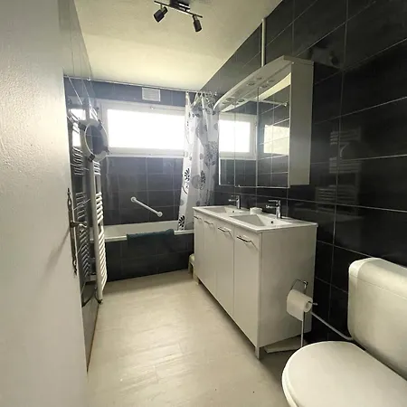 Vakantiehuis Maison Familiale A : 3 Chambres, Jardin Sous Les Pins, Wifi Fibre, Proche Et Centre