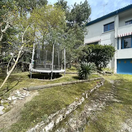 Maison Familiale A : 3 Chambres, Jardin Sous Les Pins, Wifi Fibre, Proche Et Centre - Fr-1-420-145 *