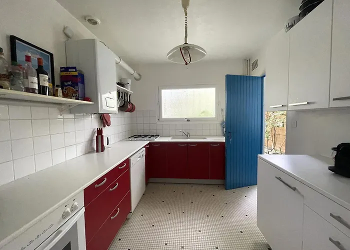 Semesterbostad Maison Familiale A : 3 Chambres, Jardin Sous Les Pins, Wifi Fibre, Proche Et Centre - Fr-1-420-145 Arcachon